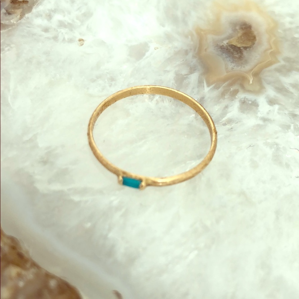 Mociun size 4, 14k solid gold ring turquoise stone